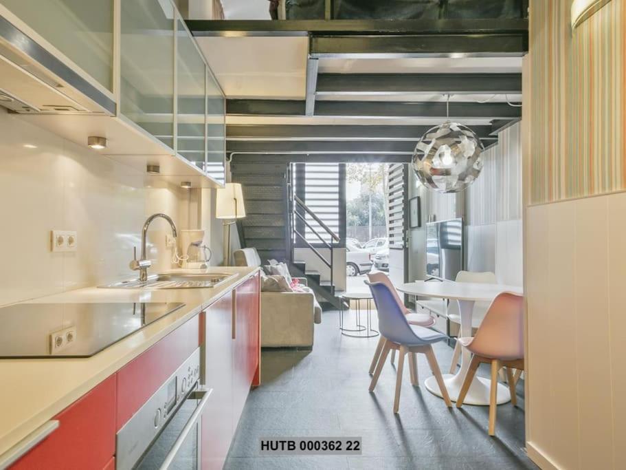 Alcam Futbol Pequeno Apartment Barcelona Exterior photo